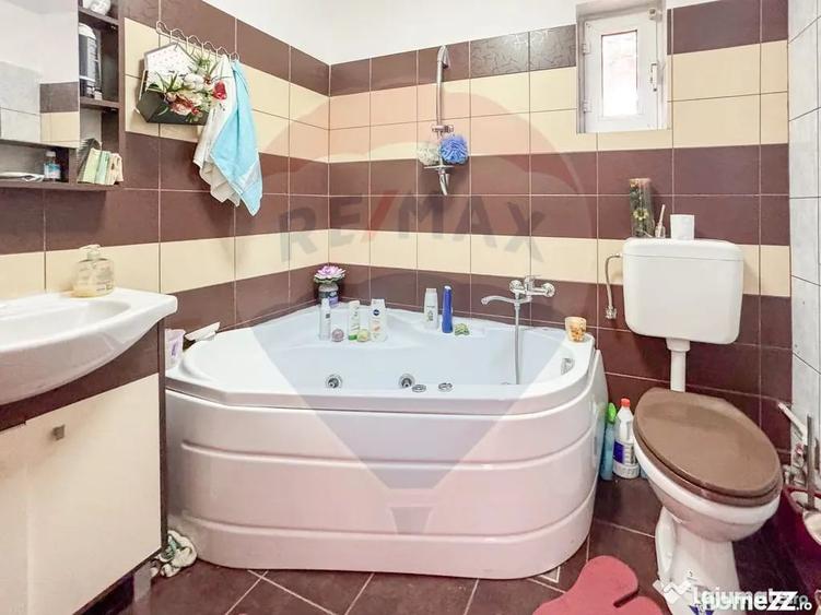 Spațiu comercial, de 573 mp, în Casa de Cultură