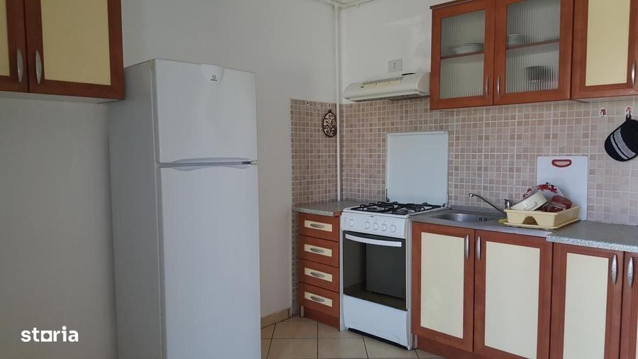 Apartament cu 4 camere decomandat în Blejoi