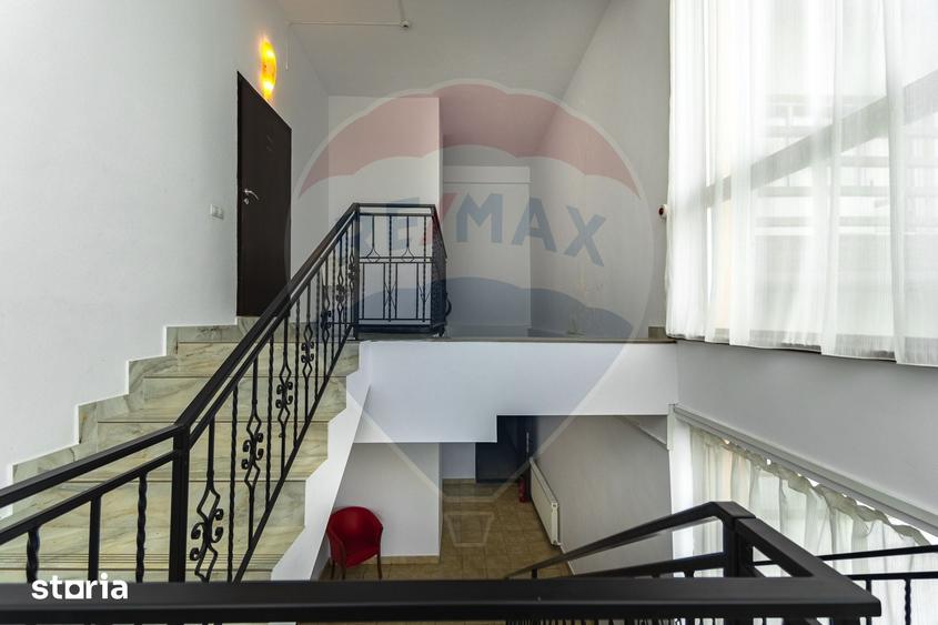 Spațiu comercial, de 2,000 mp, în Central