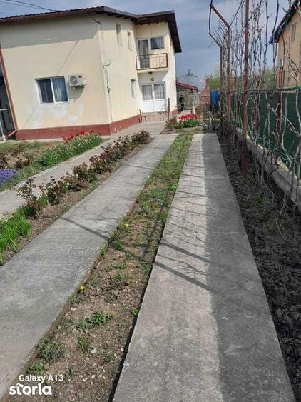Casă cu 4 camere cu Teren 150 Mp în Cornești