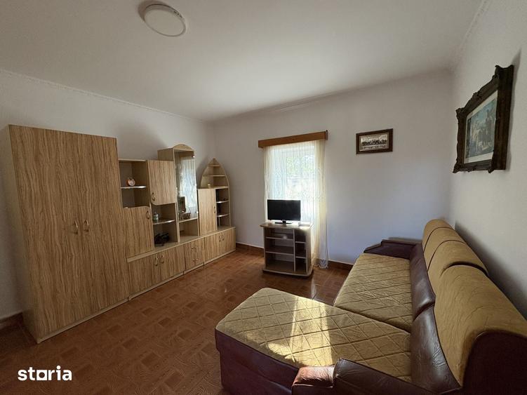 Casă cu 3 camere cu Teren 1000 Mp în Central