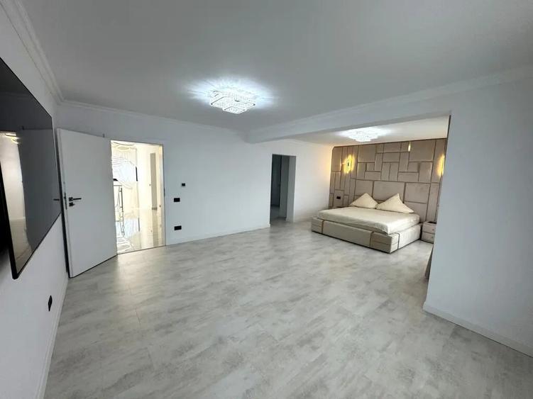 Casă cu 5 camere în Ostroveni
