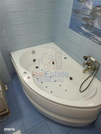 Apartament cu 4 camere decomandat în Nicolina