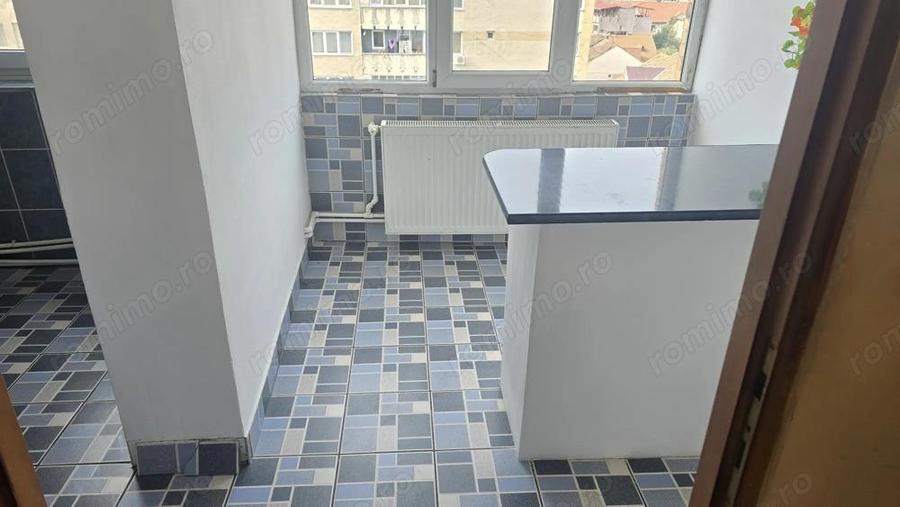 Vand garsoniera in Deva, zona I. Maniu, suprafata utila 31 mp, usa metalica, usi interioare - 9