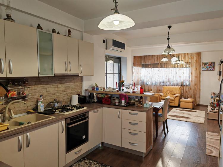 VANZARE CASA VILA TIP DUPLEX - 26