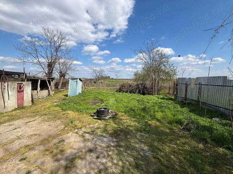 De vanzare casa batraneasca sat Calmatui, comuna Grivita, jude?ul Galati - 4