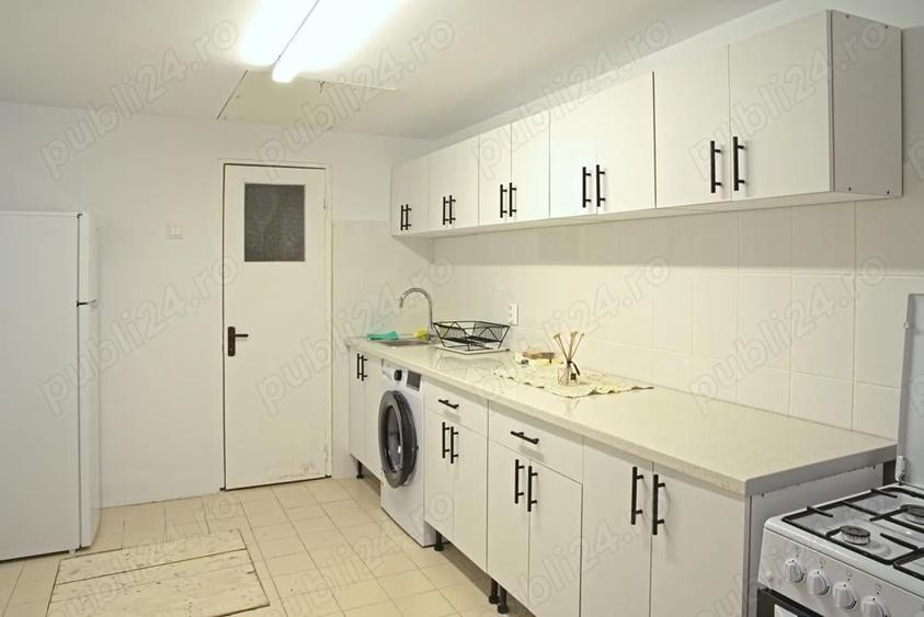 Inchiriez casa la curte sect.5 - 6