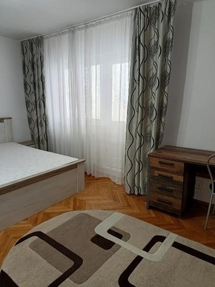 Proprietar inchiriez apartament 2 cam zona girocului - 1