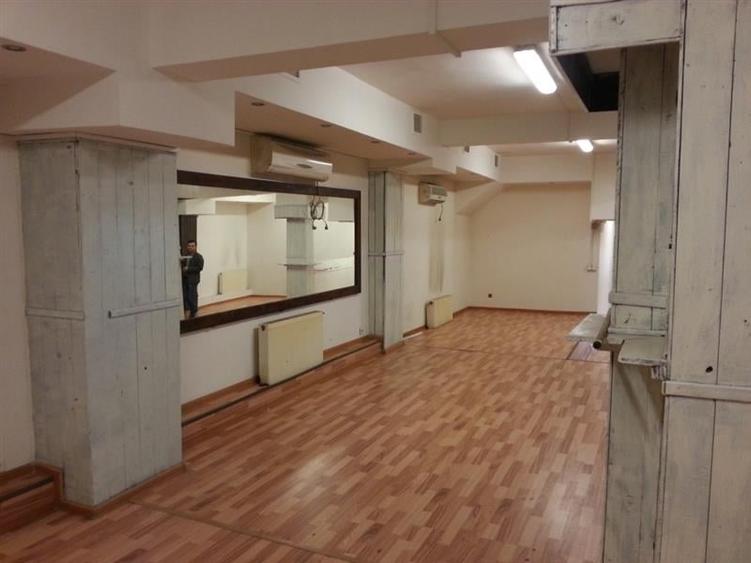 Vanzare cladire pretabila restaurant sau birouri - 3