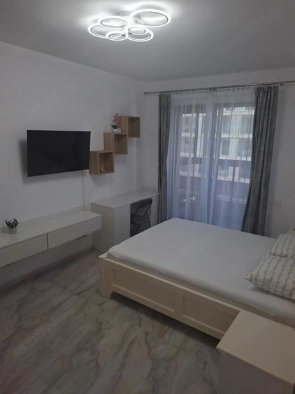 Garsonieră decomandată în Central