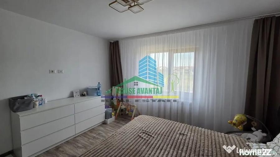 Apartament cu 4 camere decomandat în Vânători