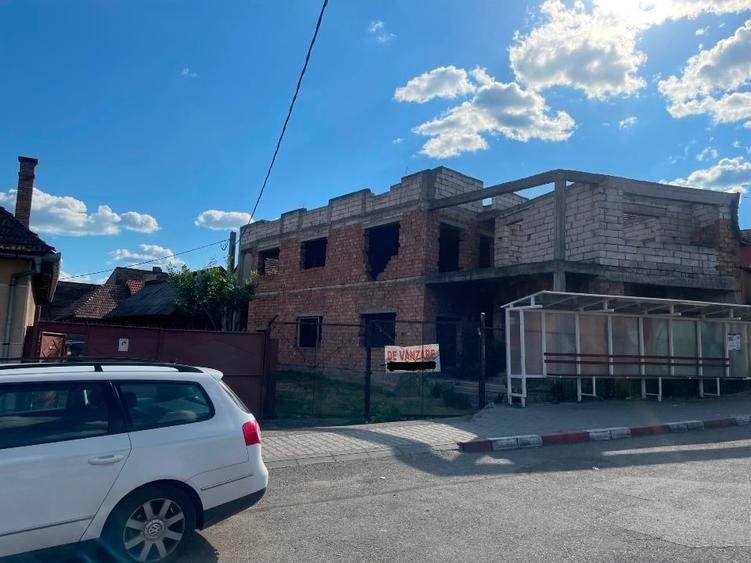 Casa in constructie de vanzare. - 1