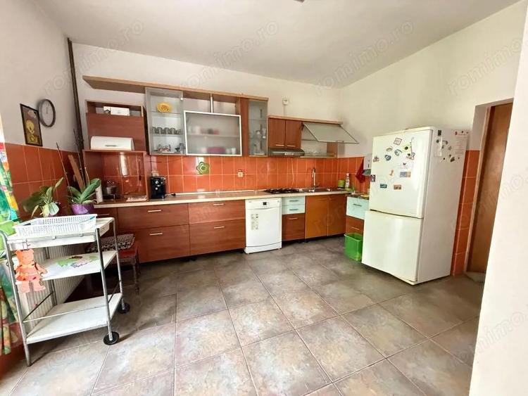 Casa de inchiriat Lipovei, ideala pentru activitati educa?ionale - 1