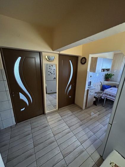 Vand apartament 2 camere, mobilat, utilat - 1