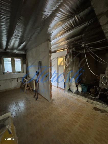 Casa Tip Triplex 84mp + 40mp Teren Zona Eroilor | Floresti - 1