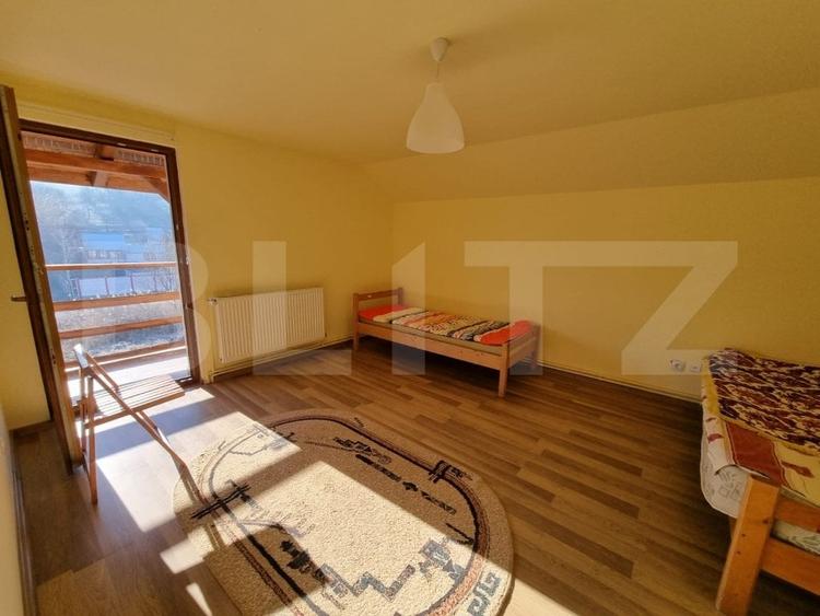 Casa individuala, 195 mp, 6300 mp teren, zona Jucu - 3