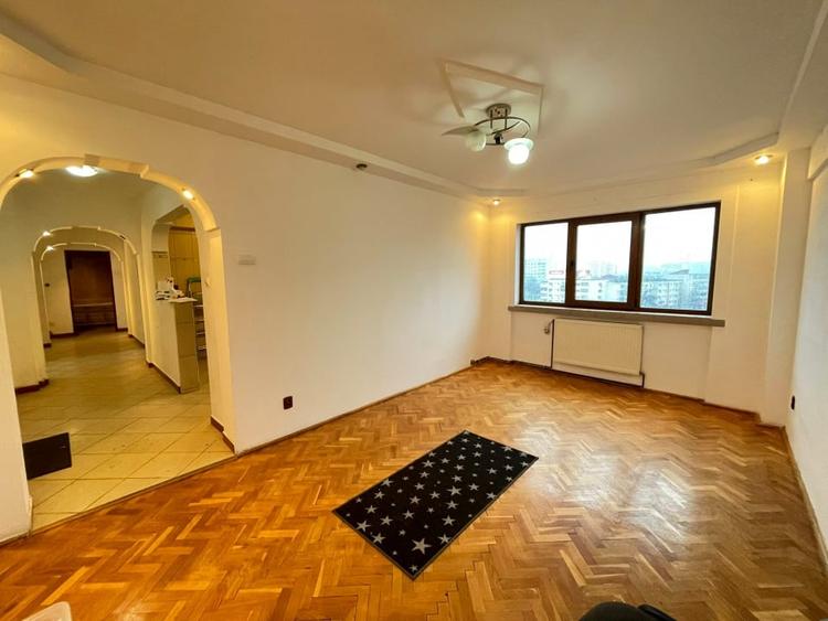 Apartament 4 camere-Podu Ros-Palas-sens giratoriu - 1