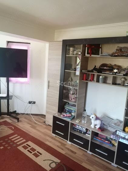 Vand casa la tara Vand casa la tara