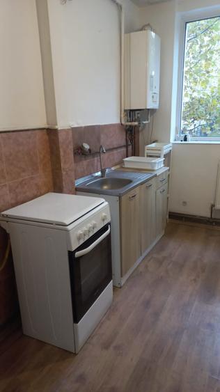 Apartament 2 camere, decomandate, zona centrala - 2