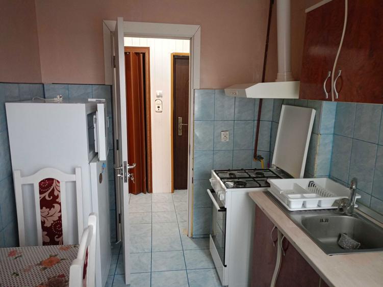 Inchiriez apartament 2 camere - 3