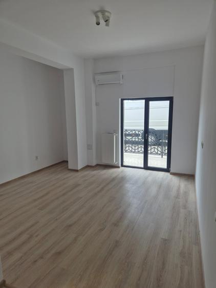 Garsoniera parter, Spatiu comercial, 45 mp, Smardan Bragadiru - 1