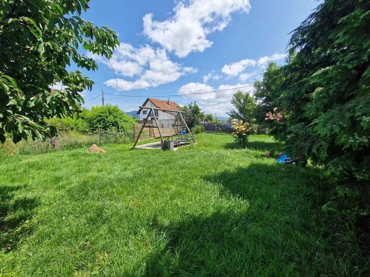 Casă spațioasă cu 4 camere plus teren 5.7 ari, Sat Sasar Comision 0 - 19