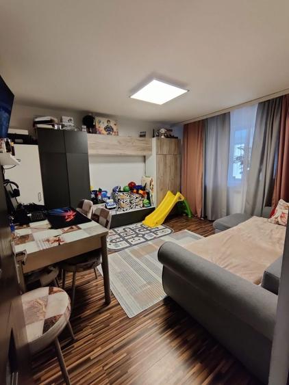 Vind apartament 2 camere - 1