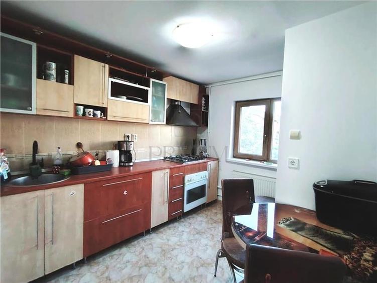 DAMBOVITA - 3 CAMERE - DEBARA - DRESSING -DECOMANDAT - CENTRALA PROPRIE - CLIMA - 3