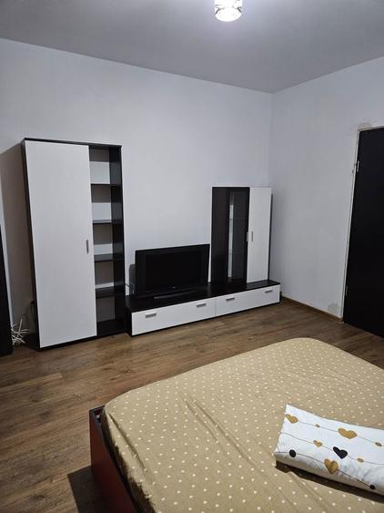 Inchiriez garsoniera sector 3 cartierul 23 agust3 - 3