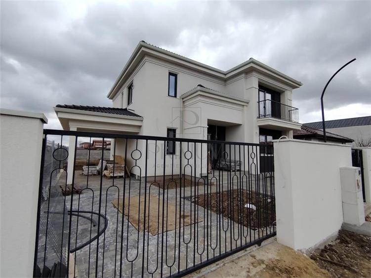 Casa individuala - zona superba - teren 522 mp- toate utilitatile - carport. - 1