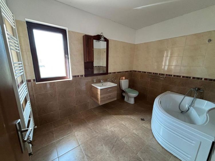 Inchiriez casa zona Calea Surii Mici - 4