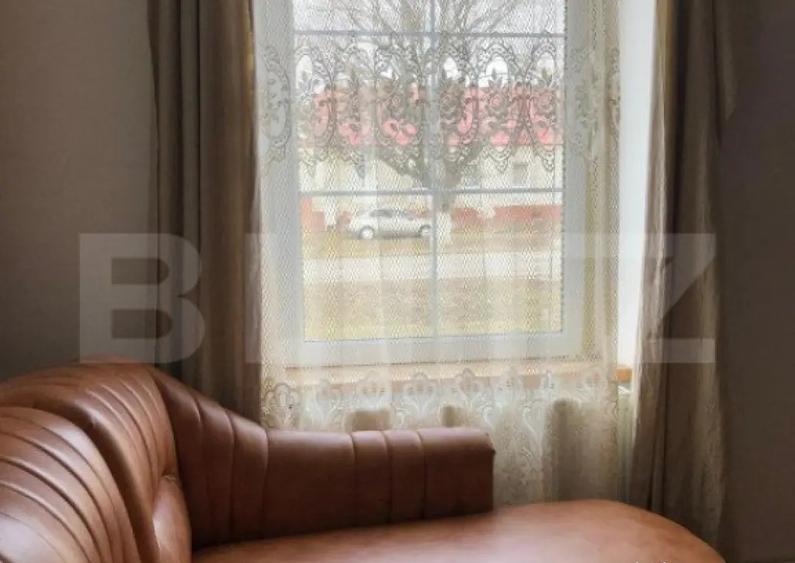 Casa de vanzare, cu 7 camere, 350 mp u & 2850 mp teren - 3