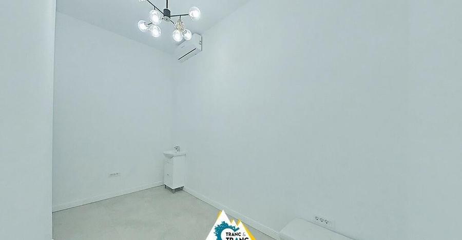 Salon inchiriat Afacere la cheie pe B-dul Revolu?iei, Arad - 11