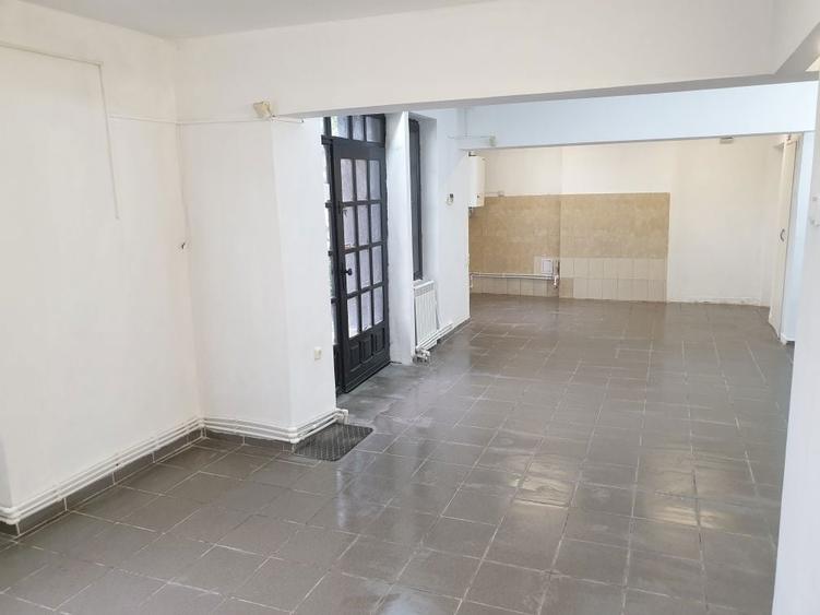 Inchiriez Spatiu comercial st culturi 4/ 24 pret 500 E sau 150000 E - 4