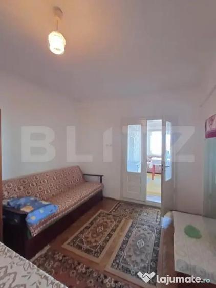 Casa de vanzare, cu 3 camere, 85 mp, 151 mp teren, zona cent - 7