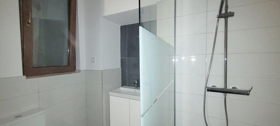 De vânzare apartament 3 camere, renovat, zonă semicentrală - 6