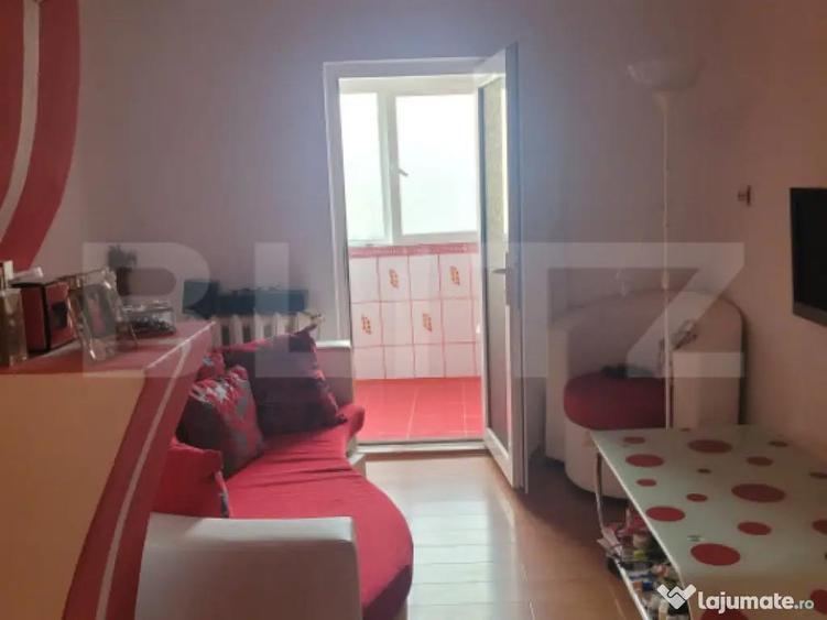 Apartament de vanzare, cu 3 camere, 70 mp, zona Revolutiei - 3
