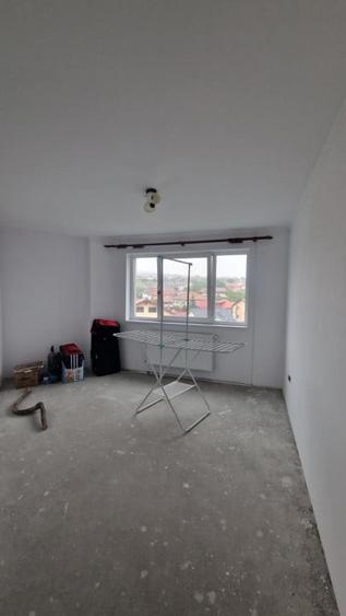 Apartament cu 3 camere, 70mp utili, parcare sub, Dambul R - 9