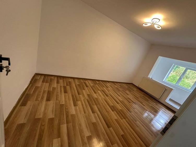 Vand apartament cu 2 camere - 7