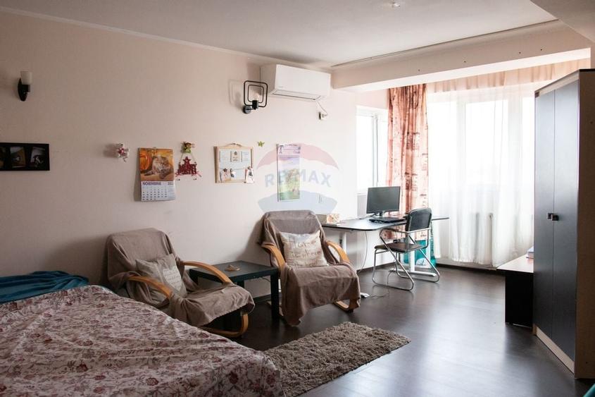 De vanzare casa 7 camere, 306 mp desfasurati parcul Rizer -comision 0% - 2