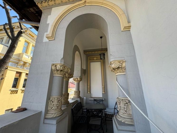 Vila cu arhitectura Dacia - 10