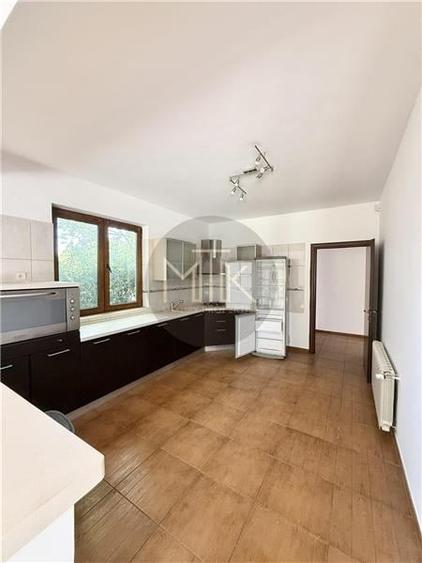 Vila Individuala Spectaculoasa cu Piscina, Erou Iancu Nicolae-Pipera - 12