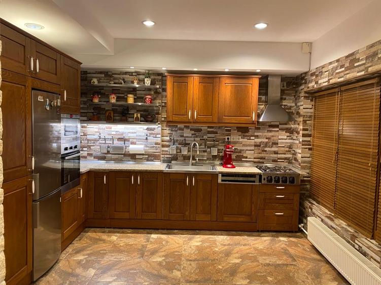 Clinica Medicala/ Policlinica - Centru Educational - 13