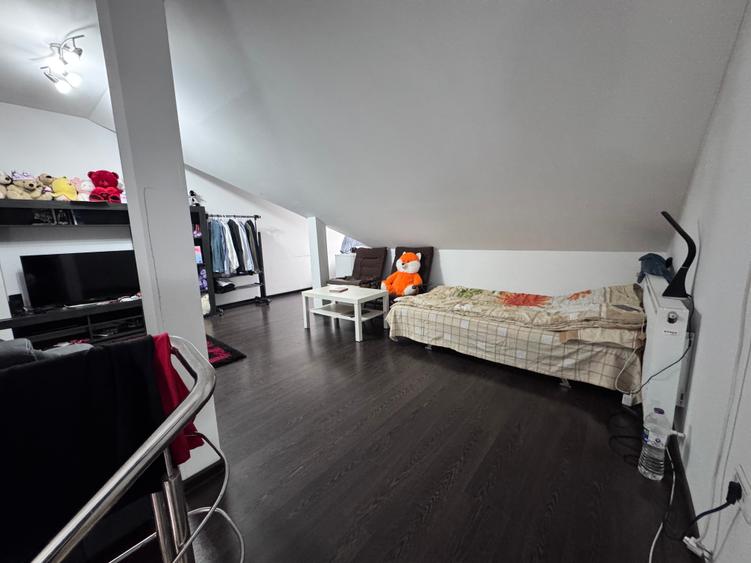 Casa P+1+M aproape de primarie. 4 cam. Util 115mp. Teren 100mp - 10