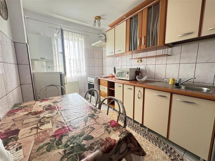 Apartament decomandat 3 camere cu 2 balcoane zona Valea Aurie - 23