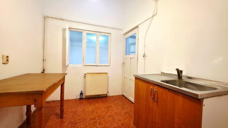 Oportunitate Unică: Casă cu 4 Camere, Curte Generoasă și Îmbunătățiri - 7