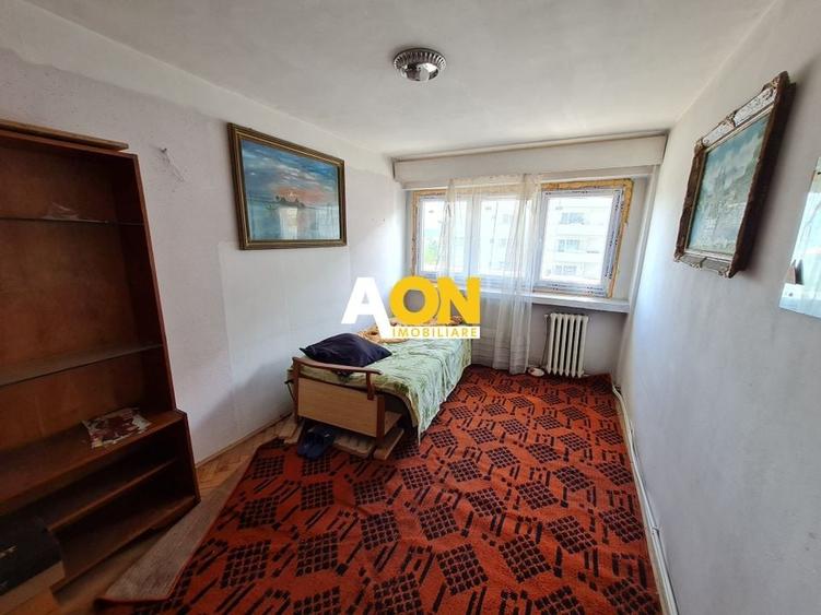 Apartament 4 Camere, Etaj 3, Decomandat, Zona Parc Cetate - 1