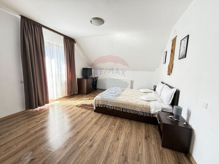 Pensiune cu 14 camere de vânzare Bucovina lângă pârtia Pojorata Malini - 10