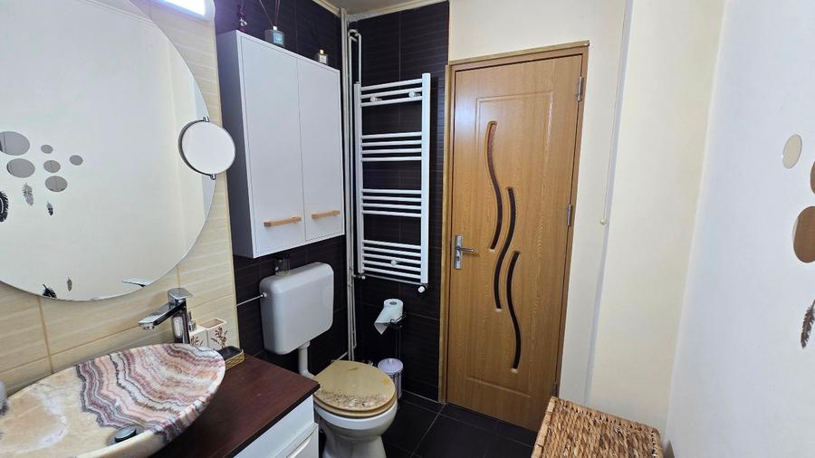 Vând apartament 3 camere Alfa etaj 1 - 5