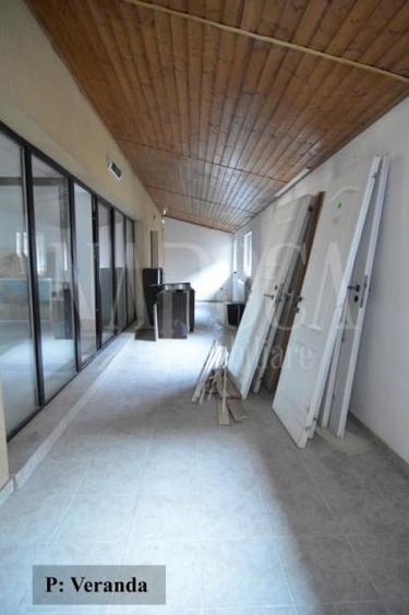 Casa 9 camere de vanzare in Floresti - 4